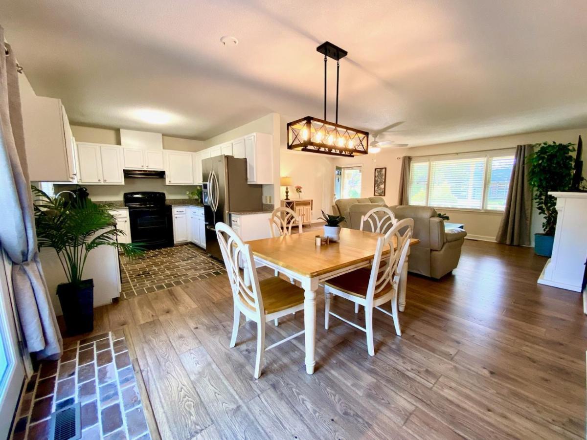 Cozy Three Bedroom House With Fireplace Wilmington Dış mekan fotoğraf