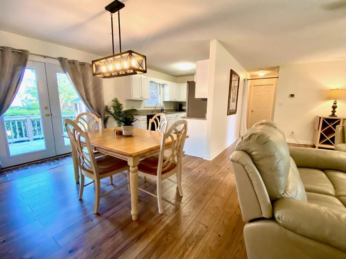 Cozy Three Bedroom House With Fireplace Wilmington Dış mekan fotoğraf